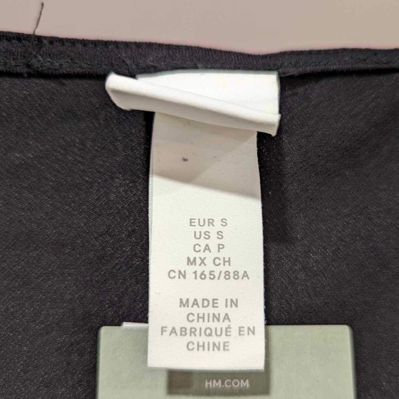 V Neck Jumpsuit - Picture 3 of 4